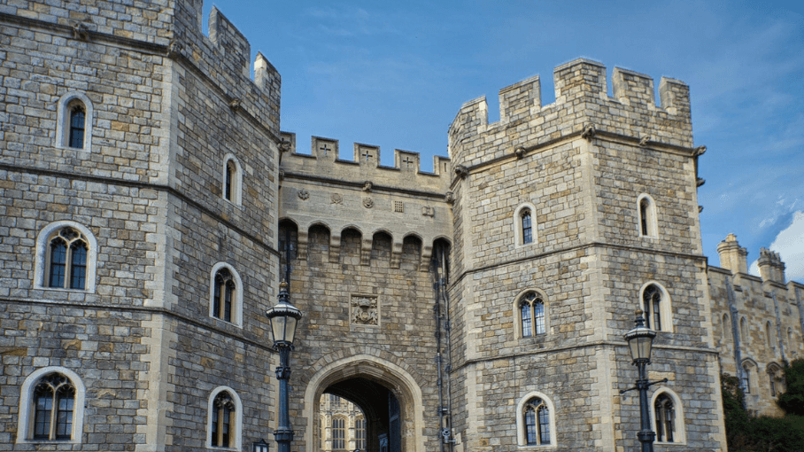 Secrets of the Royal Palaces Royal Duty